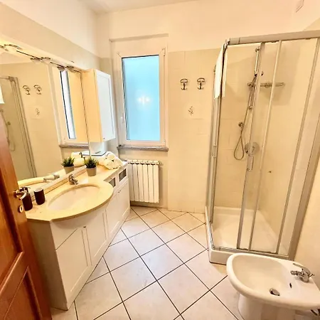 Oasis, A 5 Min Dal Mare Con Parcheggio Gratuito アパート